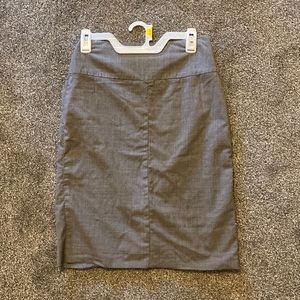 4/$15!! Banana Republic size 6 pencil skirt